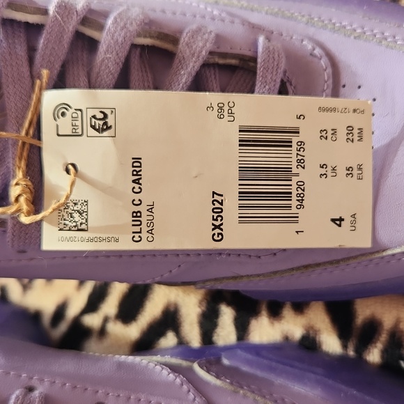 Cardi B x Reebok - Picture 5 of 6